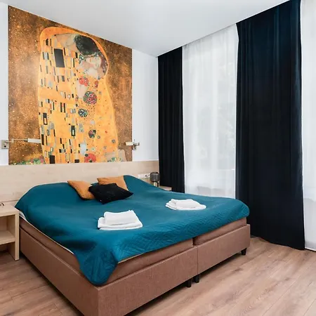 Matejki- Brokatowy Apartment Poznan
