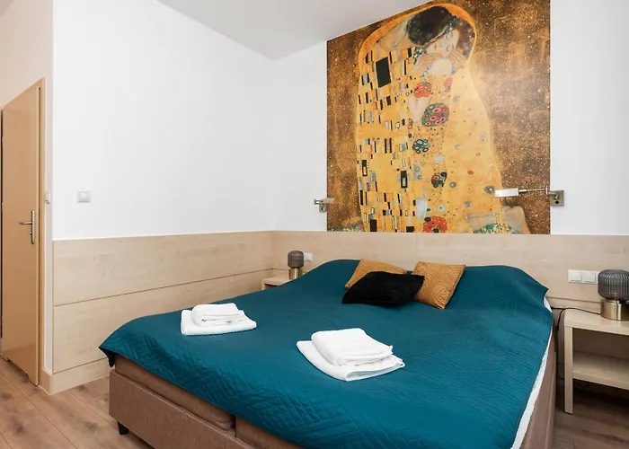 Matejki- Brokatowy Apartamento